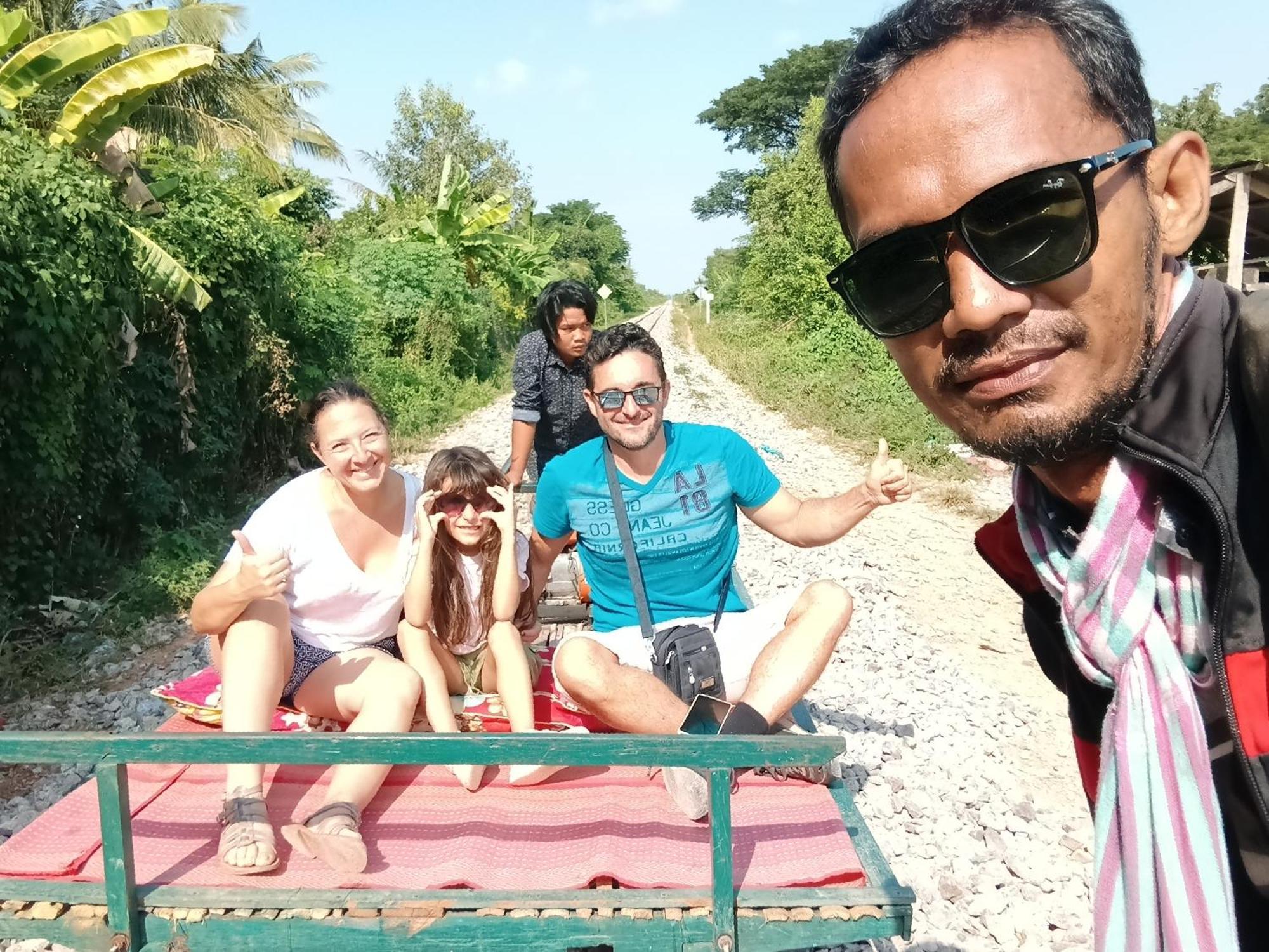 Family Batcave Homestay 马德望 外观 照片