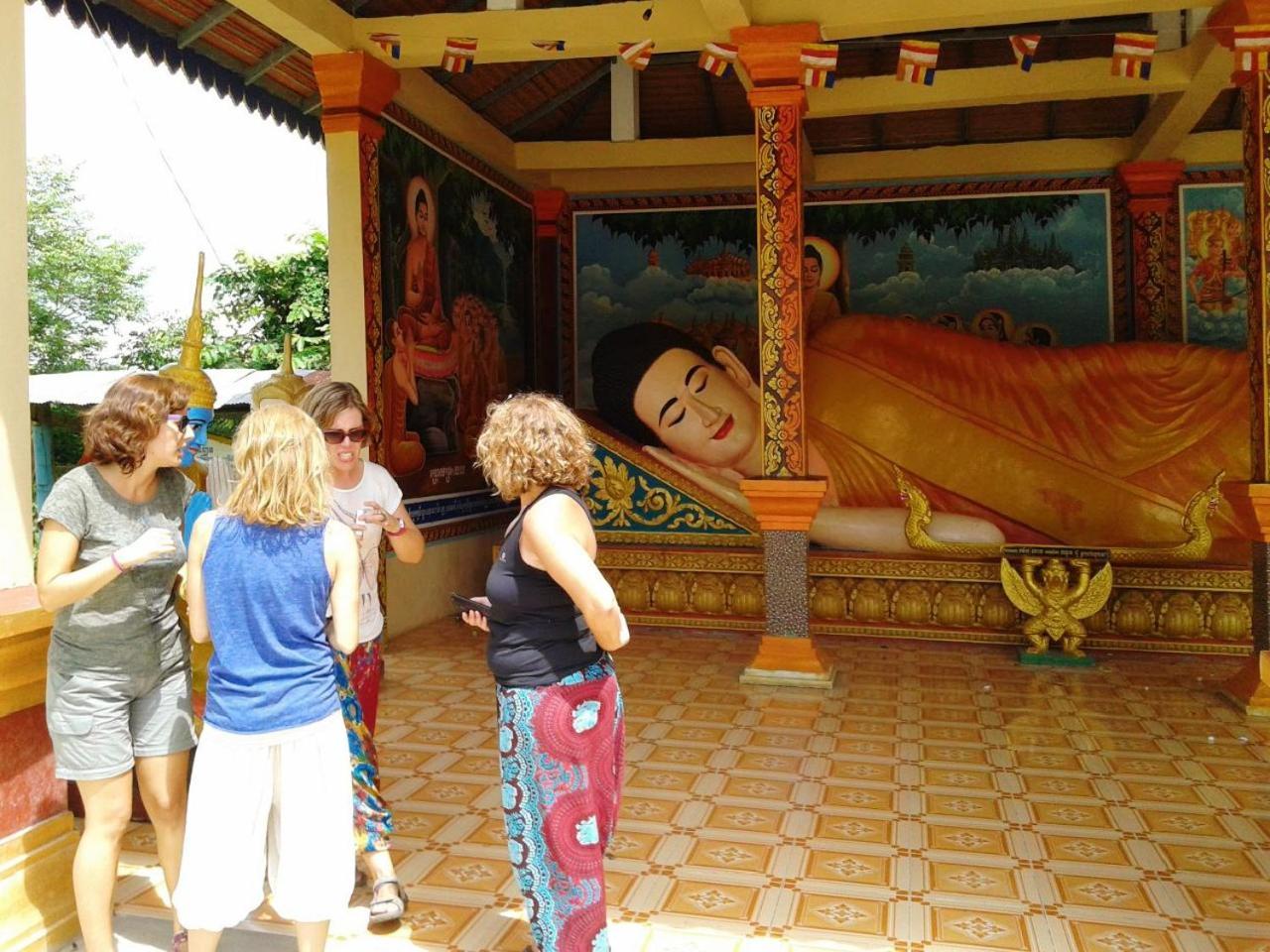 Family Batcave Homestay 马德望 外观 照片