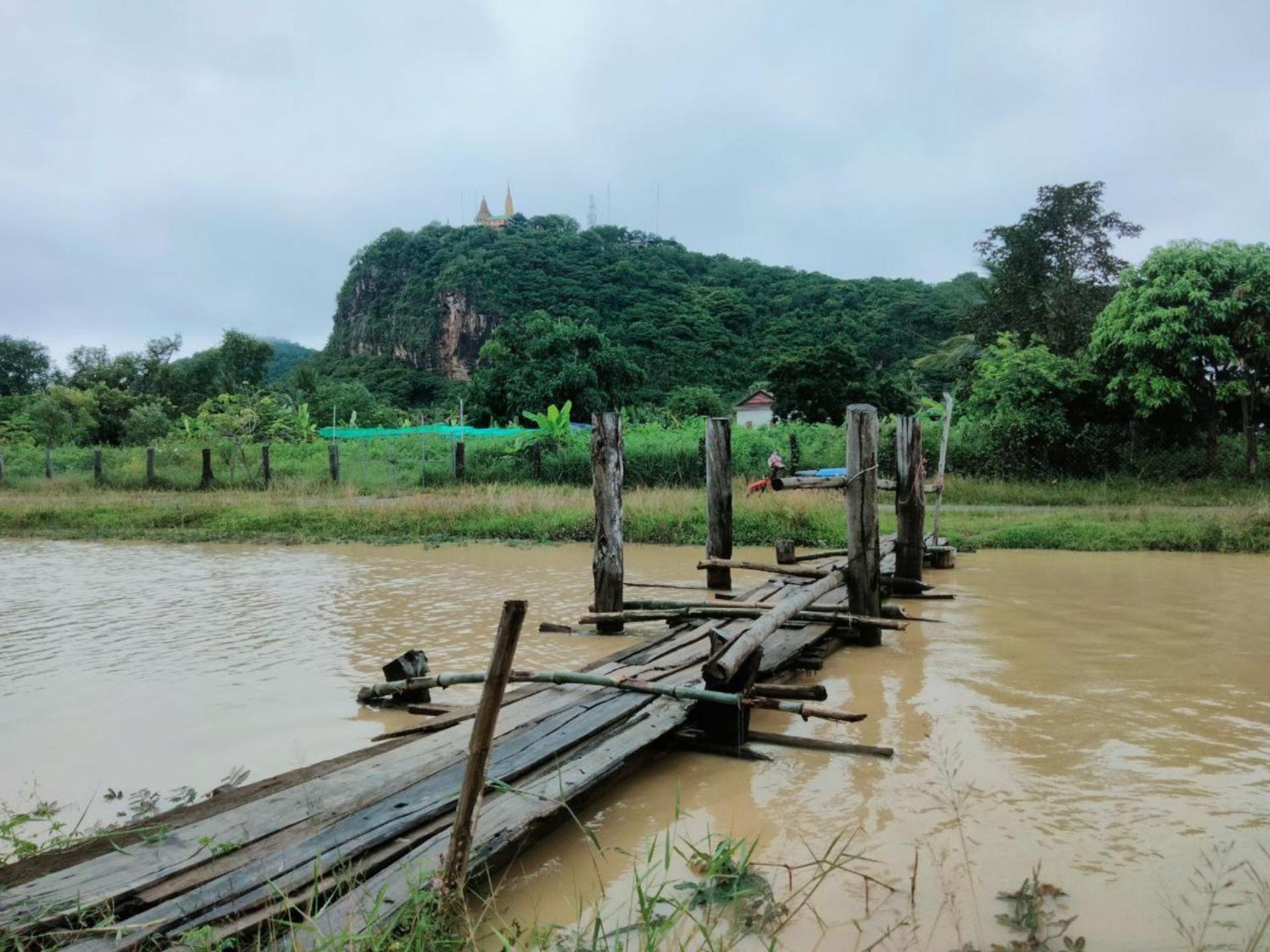 Family Batcave Homestay 马德望 外观 照片